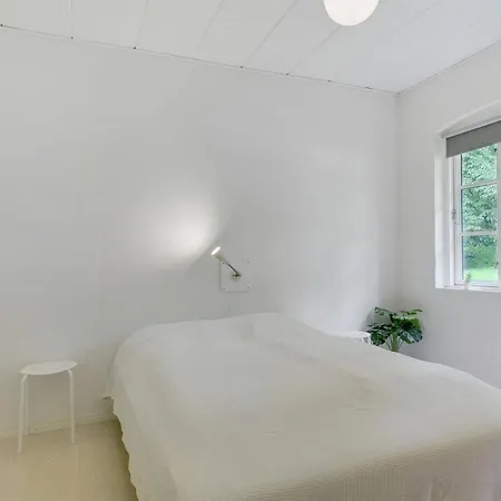 Rosa - 300m From The Sea By Interhome