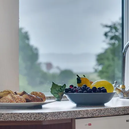 Rosa - 300m From The Sea By Interhome