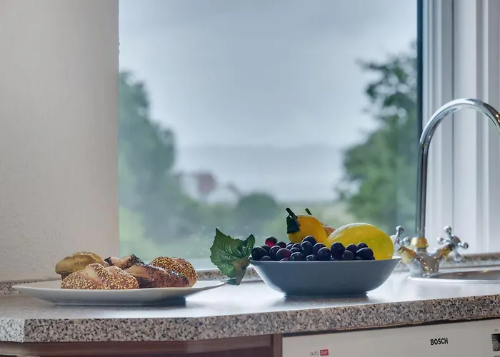 Rosa - 300m From The Sea By Interhome