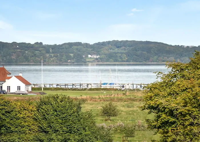 Rosa - 300m From The Sea By Interhome *