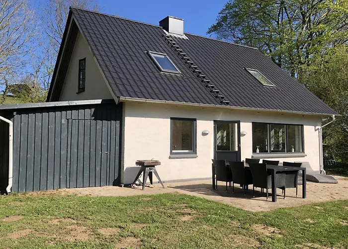 Rosa - 300m From The Sea By Interhome